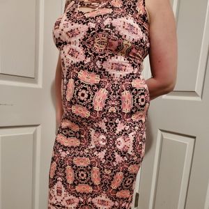 Decree tight fitted(shows your figure)Dress.